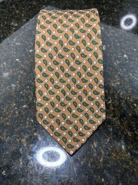 RESILIO Vintage Wool Classic Tan Paisley Men's Tie